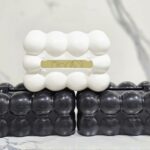 منظم مناديل أكريليك بتصميم فقاعات عصري – Tissue Box Holder