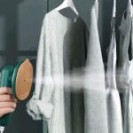 مكواة بخار يدوية محمولة (مكواة رحلات للملابس).