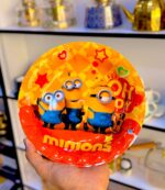 ⁦طقم صواني تقديم ميلامين دائرية للأطفال برسومات مينيونز (Minions).⁩ - الصورة ⁦8⁩