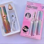ماكينة حلاقة وتشذيب الحواجب والوجه النسائية 2 في 1 (Flawlbss 2 in 1 Eyebrow Trimmer & Shaver for Ladies) - رقم الموديل المكتوب على العبوة هو SL-203A.