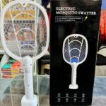 مضرب صاعق الناموس والحشرات الكهربائي 2 في 1 مع قاعدة شحن (2 in 1 Electric Mosquito Swatter & Killer Lamp).