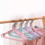 شماعات ملابس معدنية مغطاة بطبقة مخملية مانعة للانزلاق (طقم)