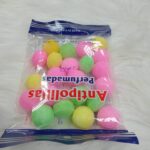 كرات النفتالين المعطرة لحماية الملابس (Perfumed Mothballs / Antipolillas).