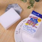 الإسفنجة السحرية لإزالة البقع وتنظيف الأسطح (Magic Eraser / Melamine Sponge).