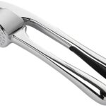 مفرمة أو ضغاطة الثوم المعدنية (Garlic Press / Crusher).