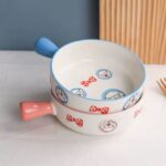 ⁦أطباق تقديم سيراميك مزخرفة بمقبض طويل بتصميم كرتوني للأطفال (Cute Cartoon Ceramic Single-Handle Bowls / Baking Pans).⁩ - الصورة ⁦2⁩