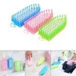 فرشاة تنظيف الملابس والغسيل البلاستيكية المرنة (Flexible Plastic Laundry Brush).
