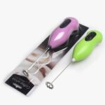 خفق أو صانع رغوة الحليب الكهربائي المحمول (Electric Handheld Coffee Whisk / Milk Frother).