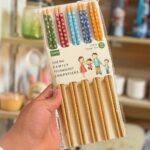 طقم عيدان طعام خشبية ملونة مزخرفة (10 أزواج) - ماركة لِ جيتو (10 Pairs Decorative Wood Chopsticks Set - LE JI TU).